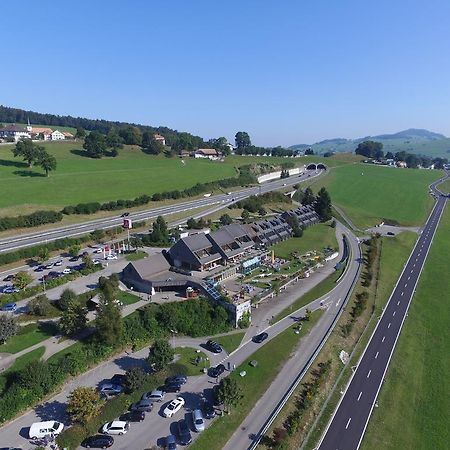 Motel De La Gruyere Restoroute Avry-devant-Pont Zewnętrze zdjęcie