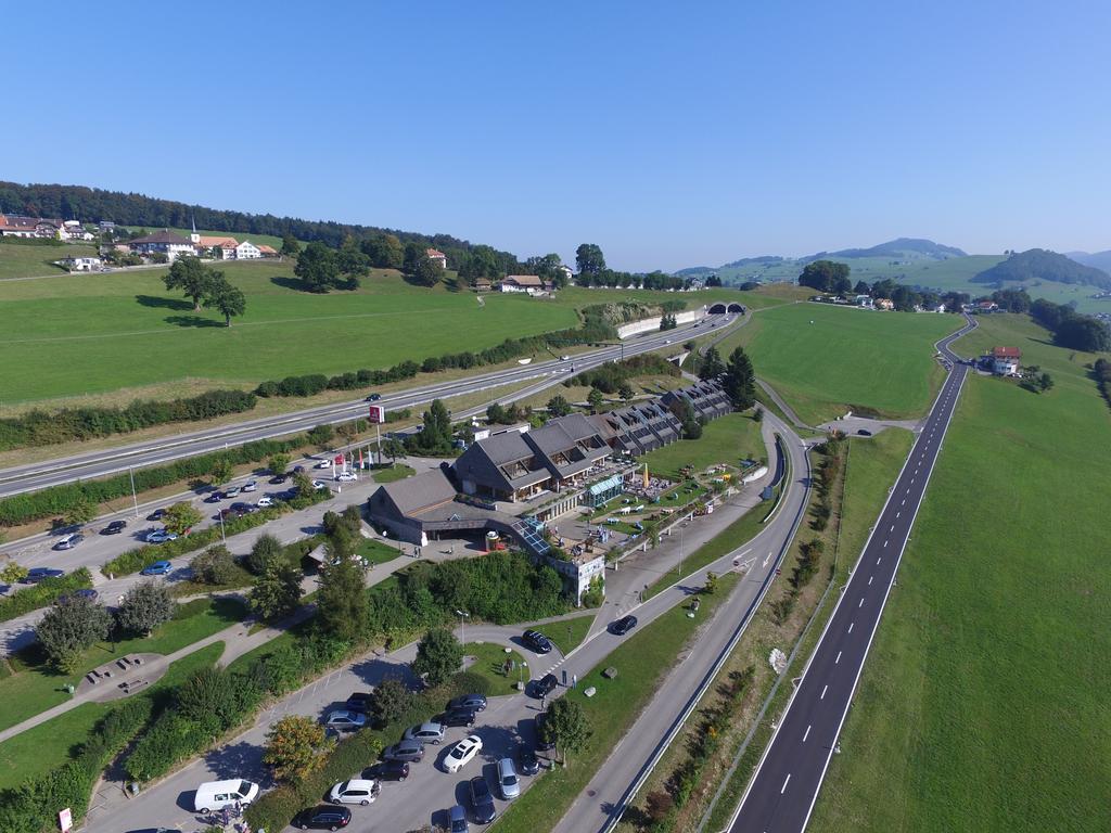 Motel De La Gruyere Restoroute Avry-devant-Pont Zewnętrze zdjęcie